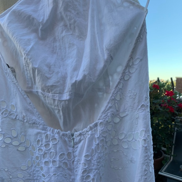 NWOT ZARA TRAFALUC CROCHET OPEN BACK DRESS - Picture 2 of 3